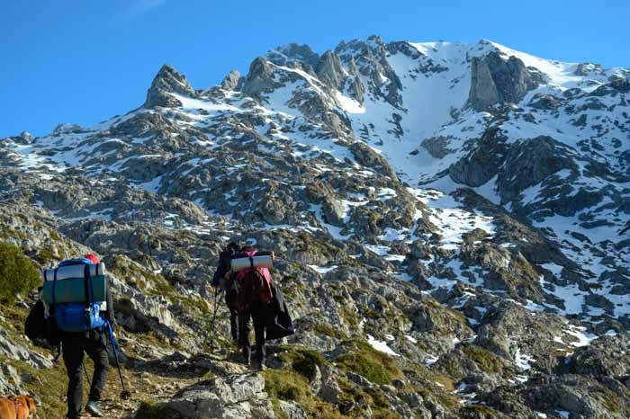 Ruta al refugio de Vegarredonda en Picos de Europa