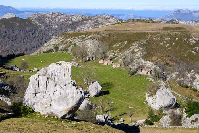 Majada con cabañas de pastores en Picos de Europa