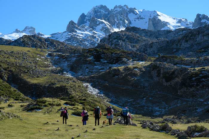 Ruta a Vegarredonda en Picos de Europa, Asturias