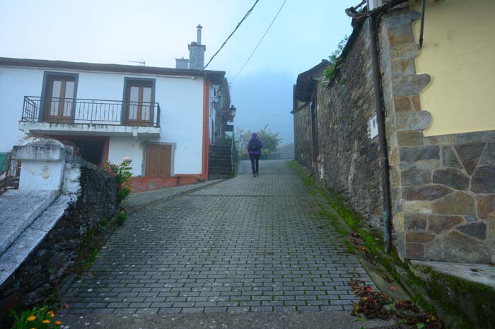 Saliendo de Pesoz para iniciar la ruta A Paicega, Asturias