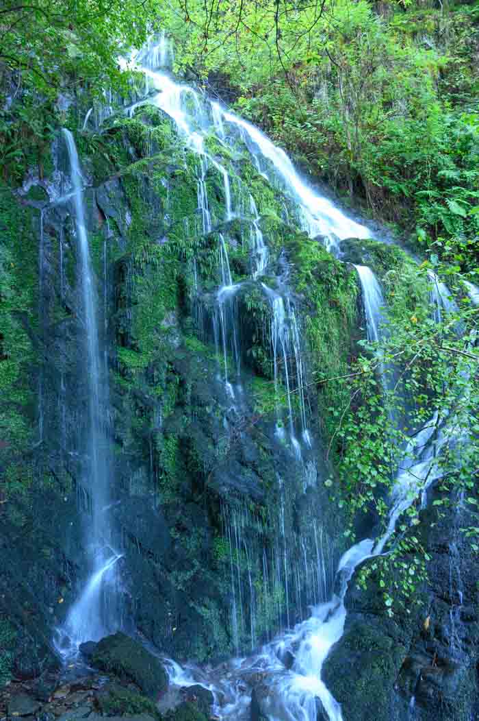 cascada de la Salgueira Taramundi. Ruta del Agua