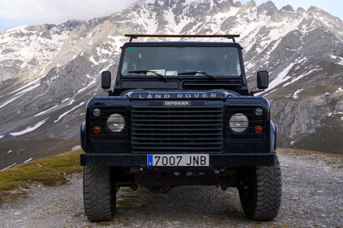 Land Rover Defender en ruta 4x4 por Picos de Europa