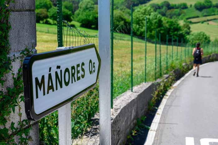 Desvio a Mañores en la ruta a la cascada de Igualta en Tineo, Asturias