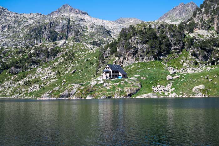 Refugi de Collomers en ruta 7 lagos Colomers en el Val d'Aran